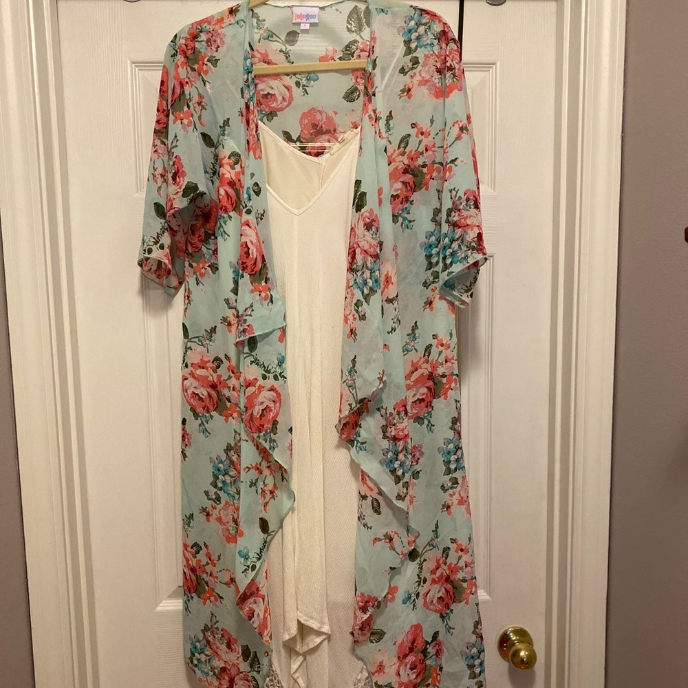 EUC Floral Shirley